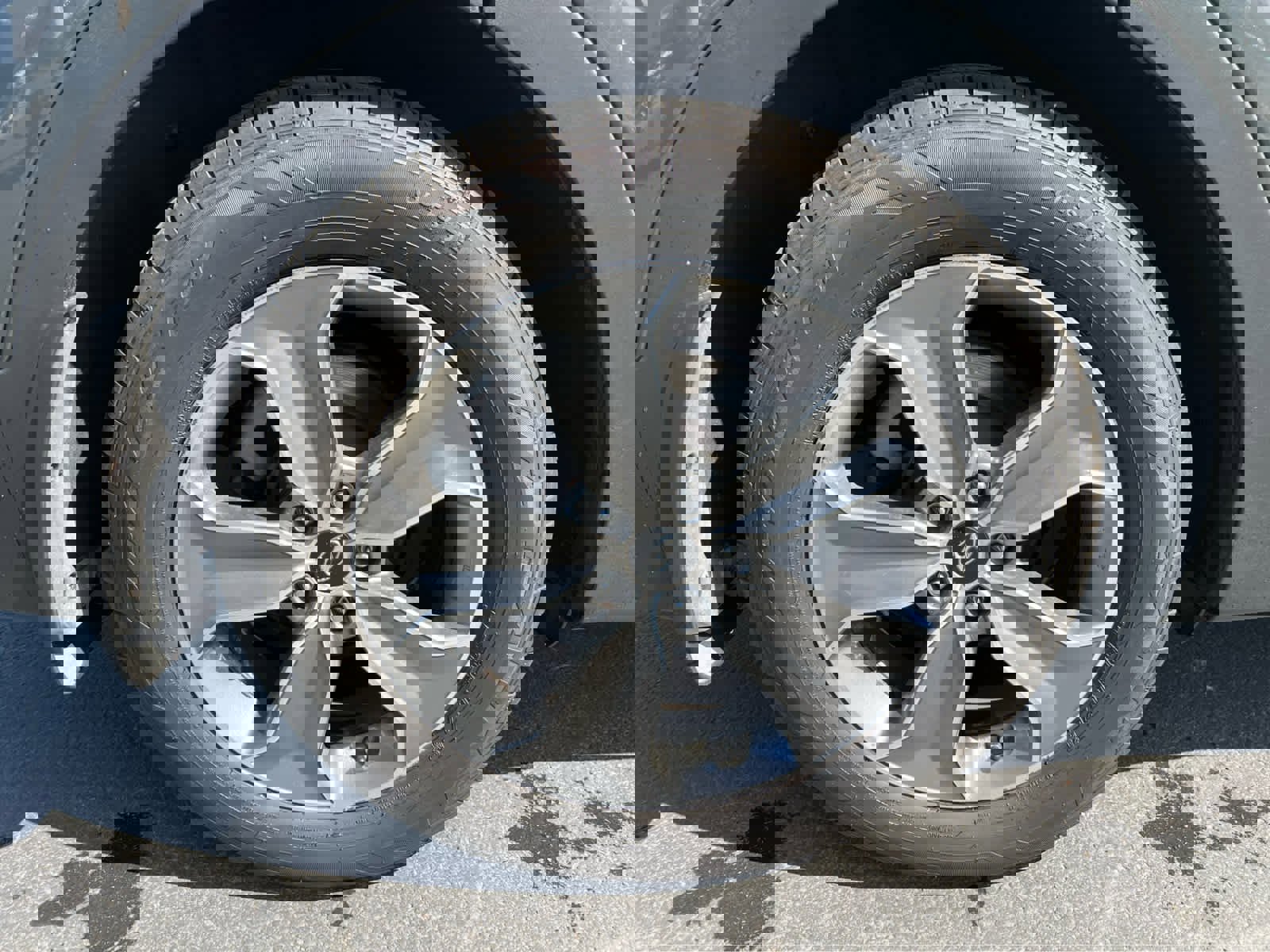 Used 2014 Hyundai Santa Fe GLS image 15