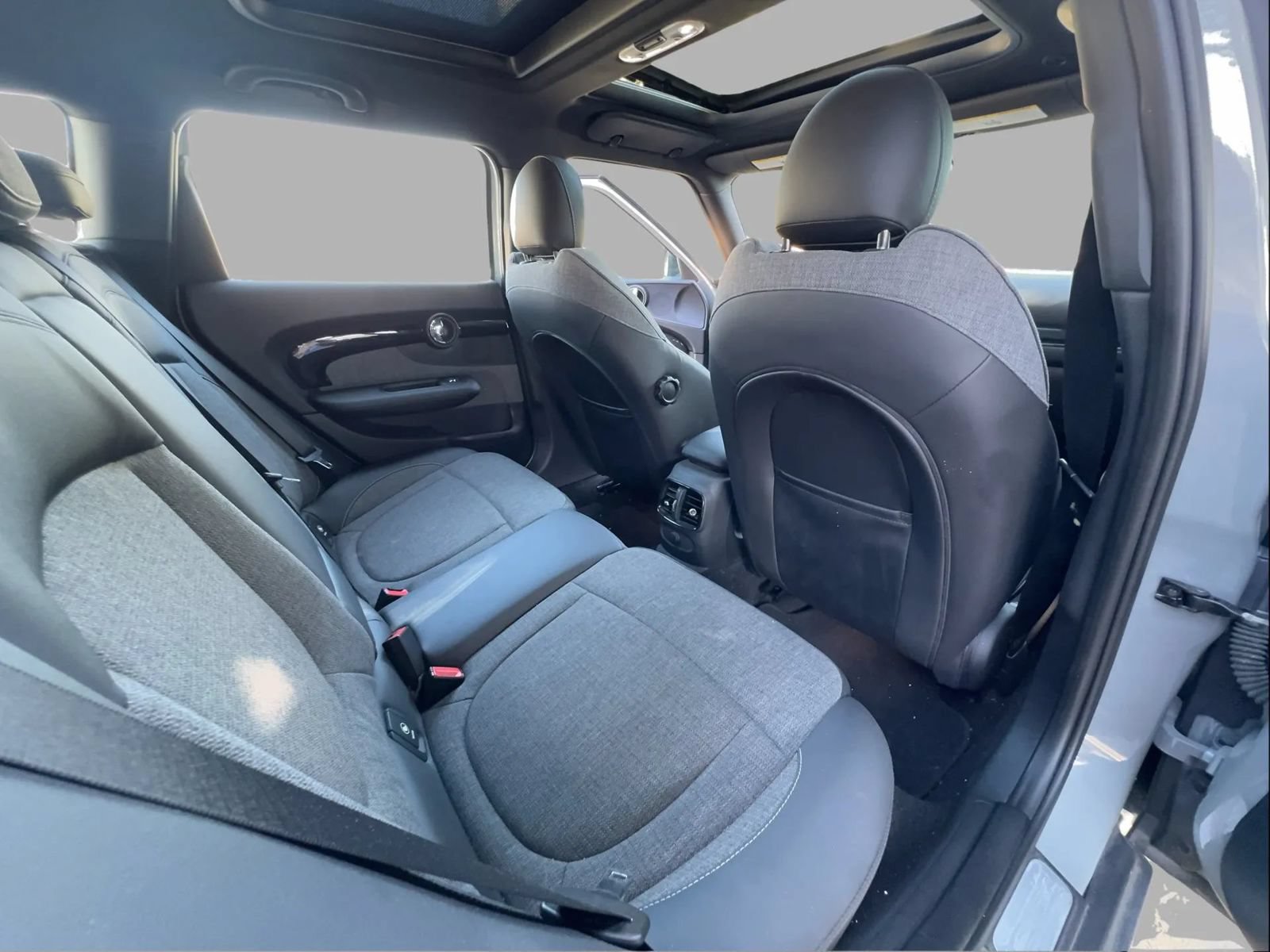 Used 2016 MINI Cooper Clubman FWD image 30