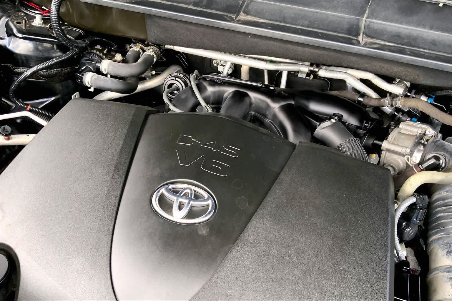 Used 2020 Toyota Highlander XLE AWD/4WD image 30