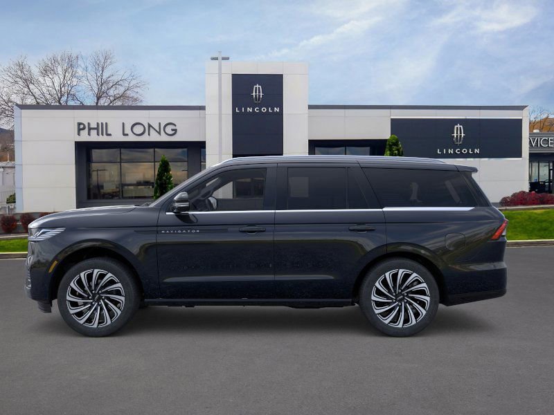 New 2025 Lincoln Navigator Black Label image 3