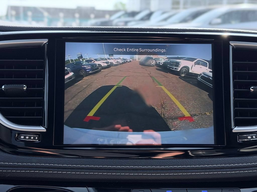 Used 2025 Chrysler Pacifica Limited FWD image 53