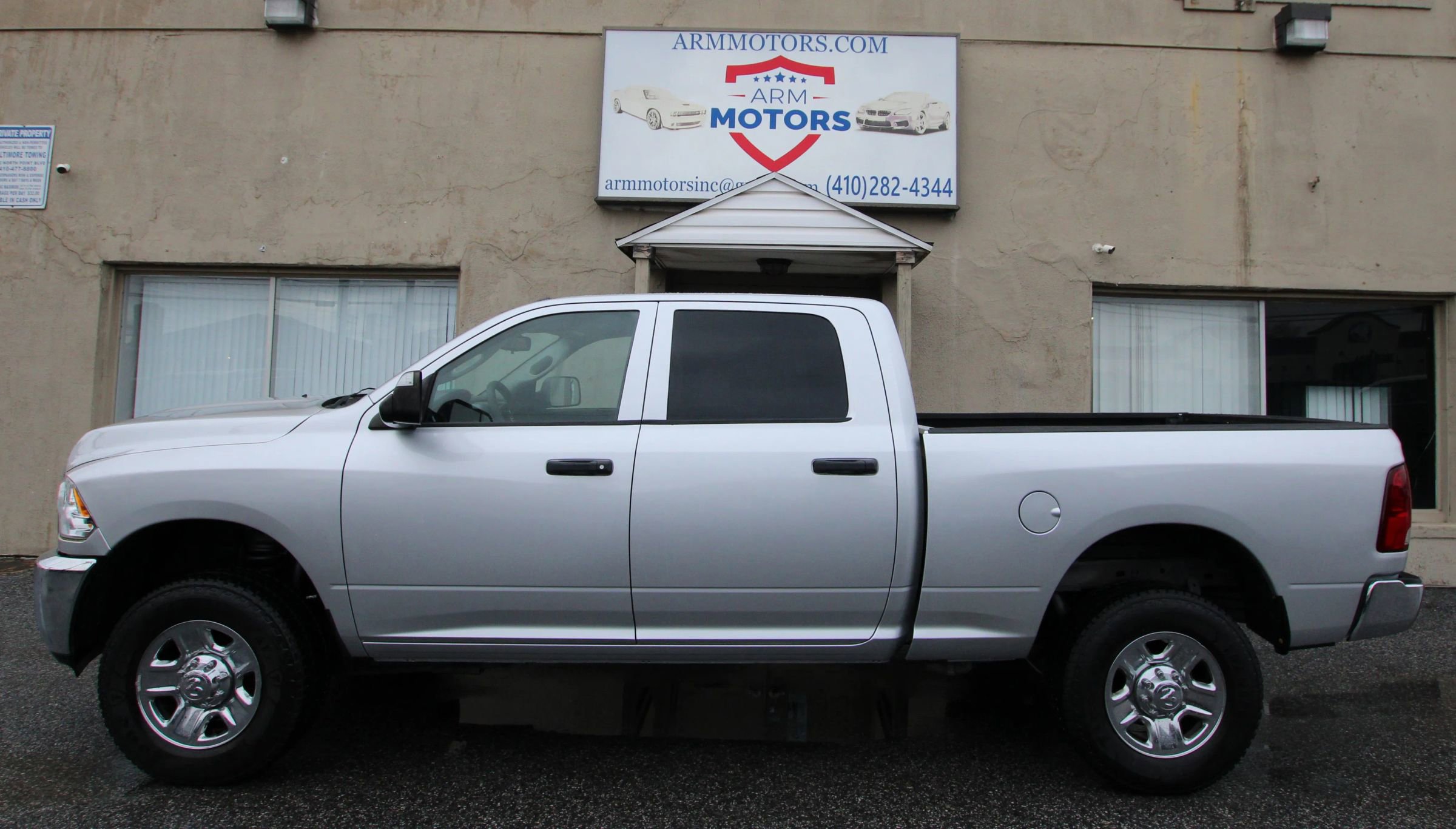 Used 2015 RAM 2500 Tradesman w/ Chrome Appearance Group image 5