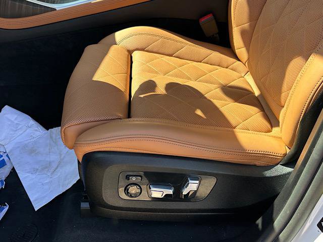 Certified 2024 BMW X7 xDrive40i w/ Executive Package image 12