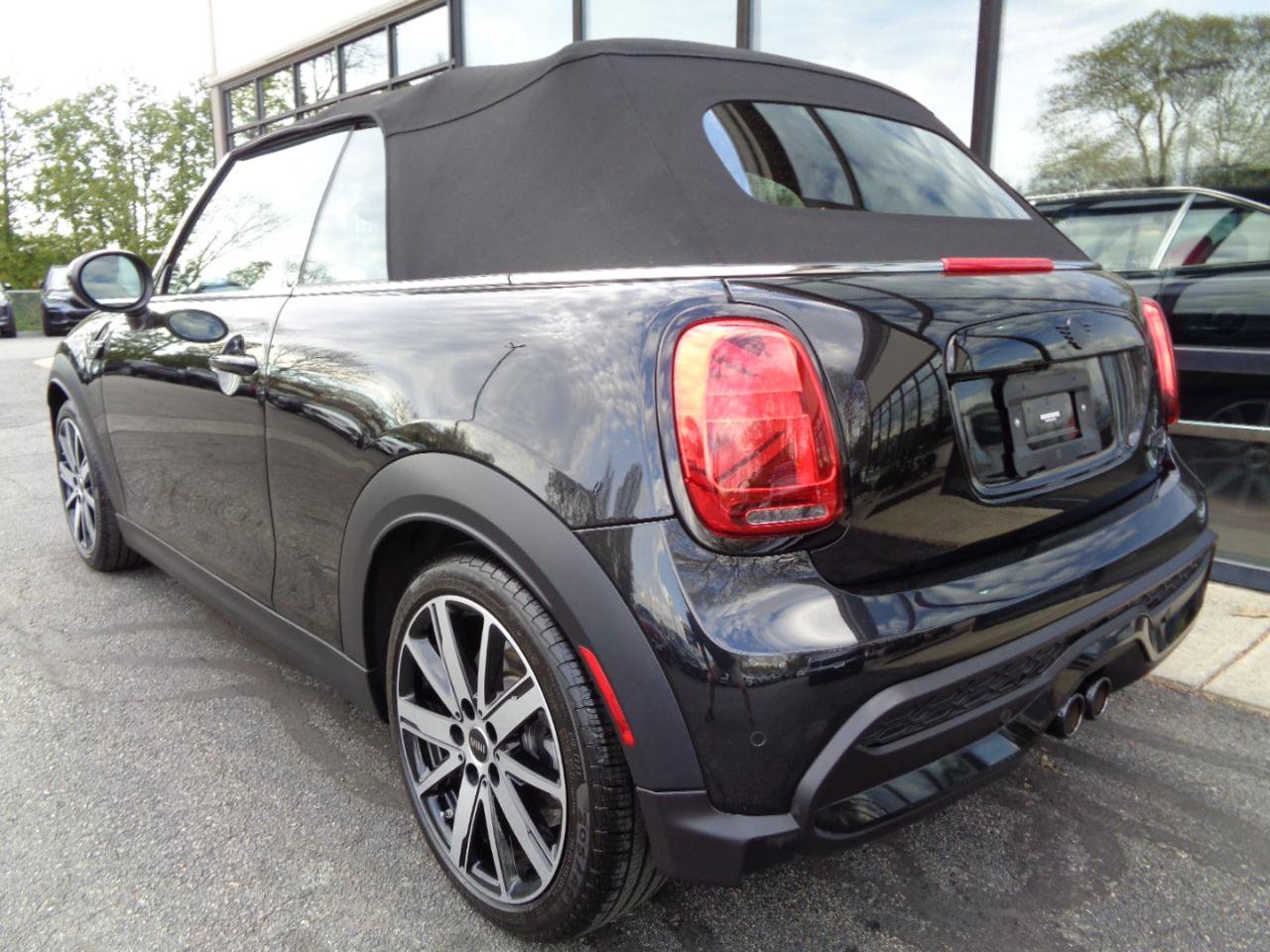 Used 2024 MINI Cooper S FWD image 11