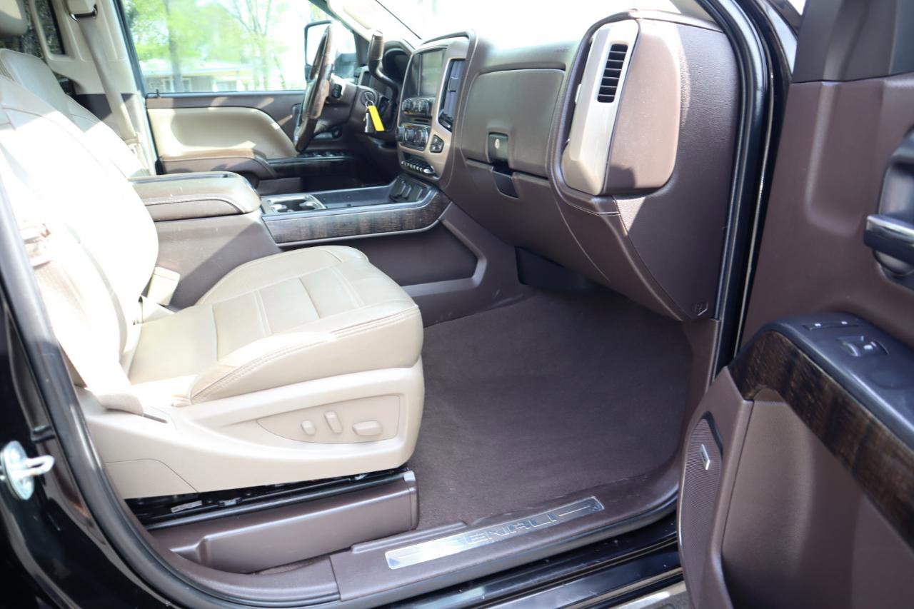 Used 2015 GMC Sierra 2500 Denali w/ Duramax Plus Package AWD/4WD image 14