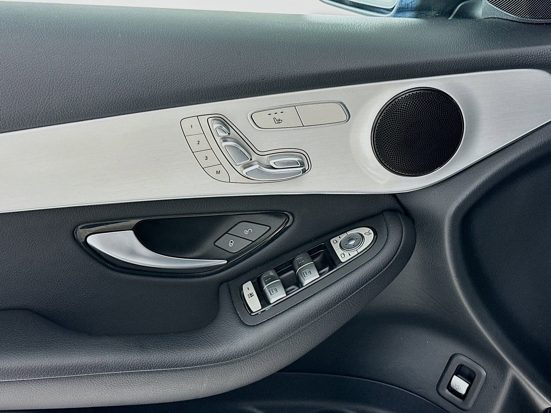 Certified 2022 Mercedes-Benz GLC 300 image 18