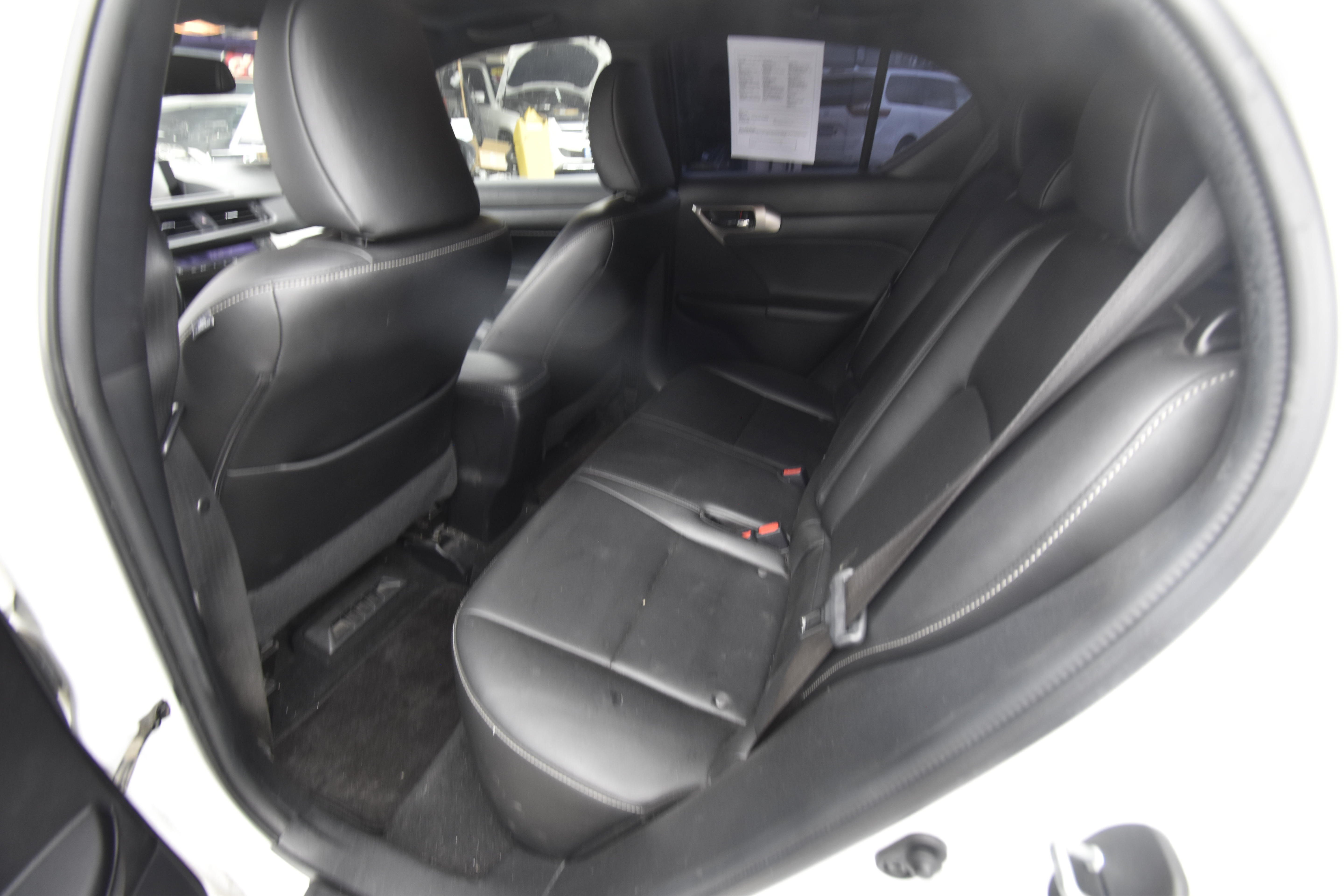 Used 2017 Lexus CT 200h w/ Navigation System Package FWD image 11
