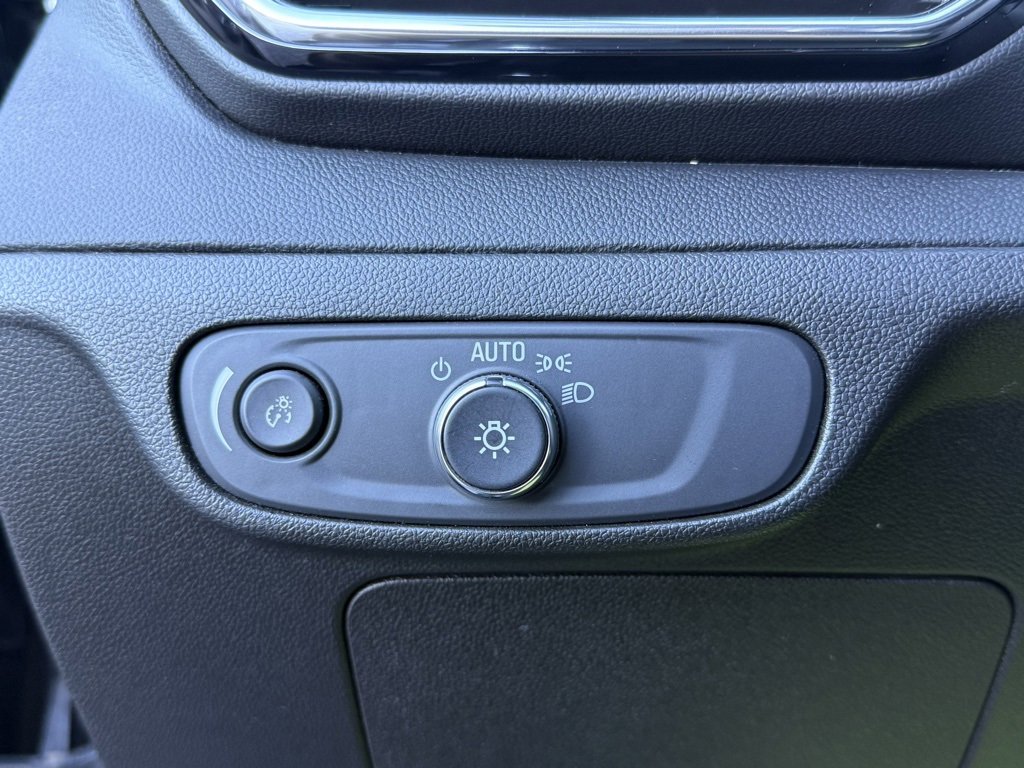 Used 2023 Chevrolet Bolt EUV LT image 22