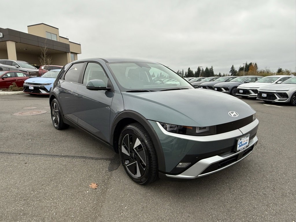 Certified 2025 Hyundai Ioniq 5 SE image 7