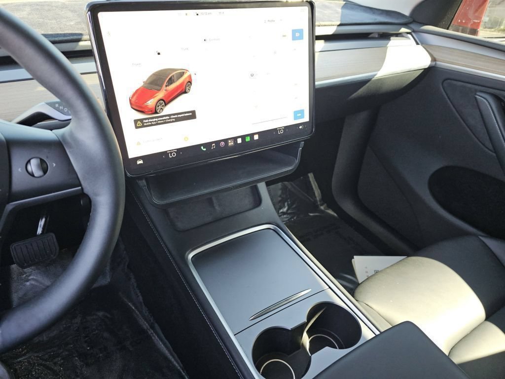 Used 2023 Tesla Model Y Long Range AWD/4WD image 32
