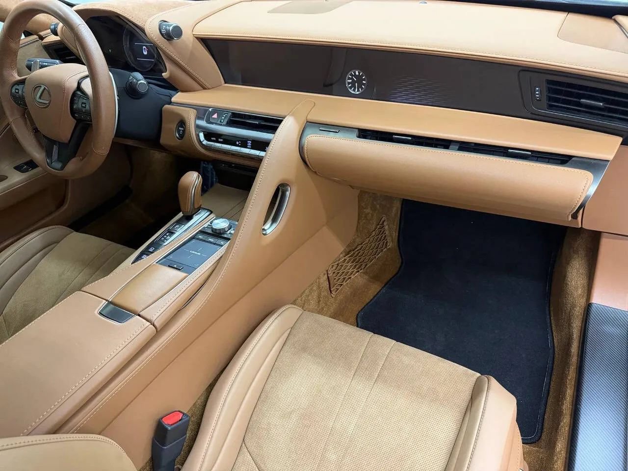 Used 2023 Lexus LC 500h w/ Dynamic Handling Package RWD image 9