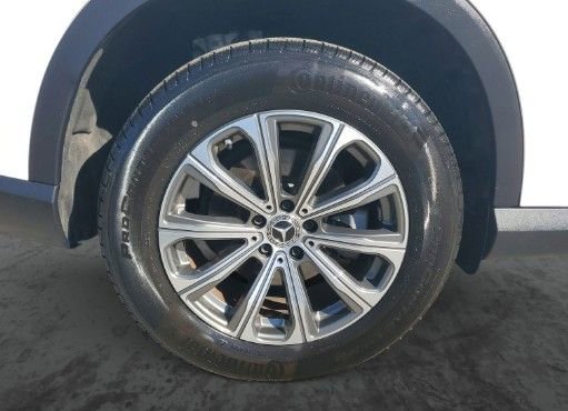 Used 2024 Mercedes-Benz GLC 300 image 3
