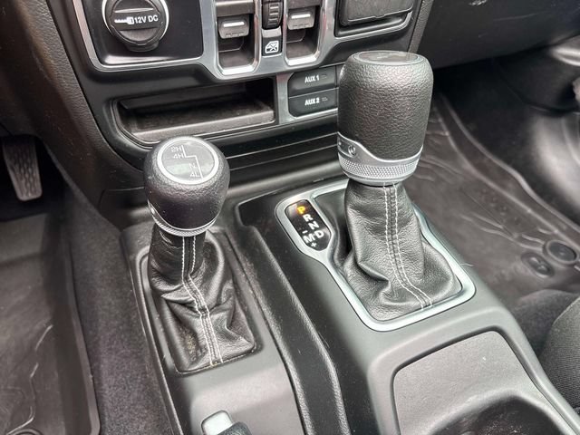 Used 2023 Jeep Wrangler Unlimited Sahara w/ Cold Weather Group AWD/4WD image 31