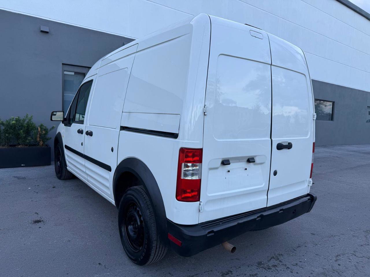 Used 2013 Ford Transit Connect XL FWD image 2