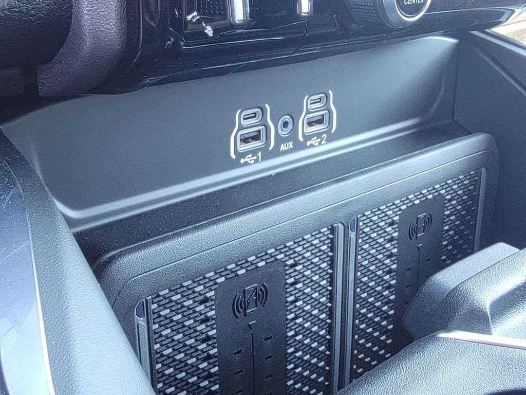 New 2026 RAM 2500 Laramie AWD/4WD image 17