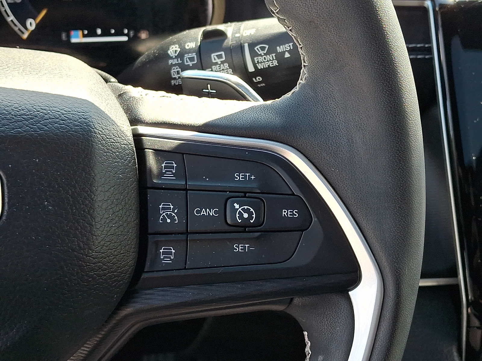 Certified 2023 Jeep Grand Cherokee L Laredo AWD/4WD image 25