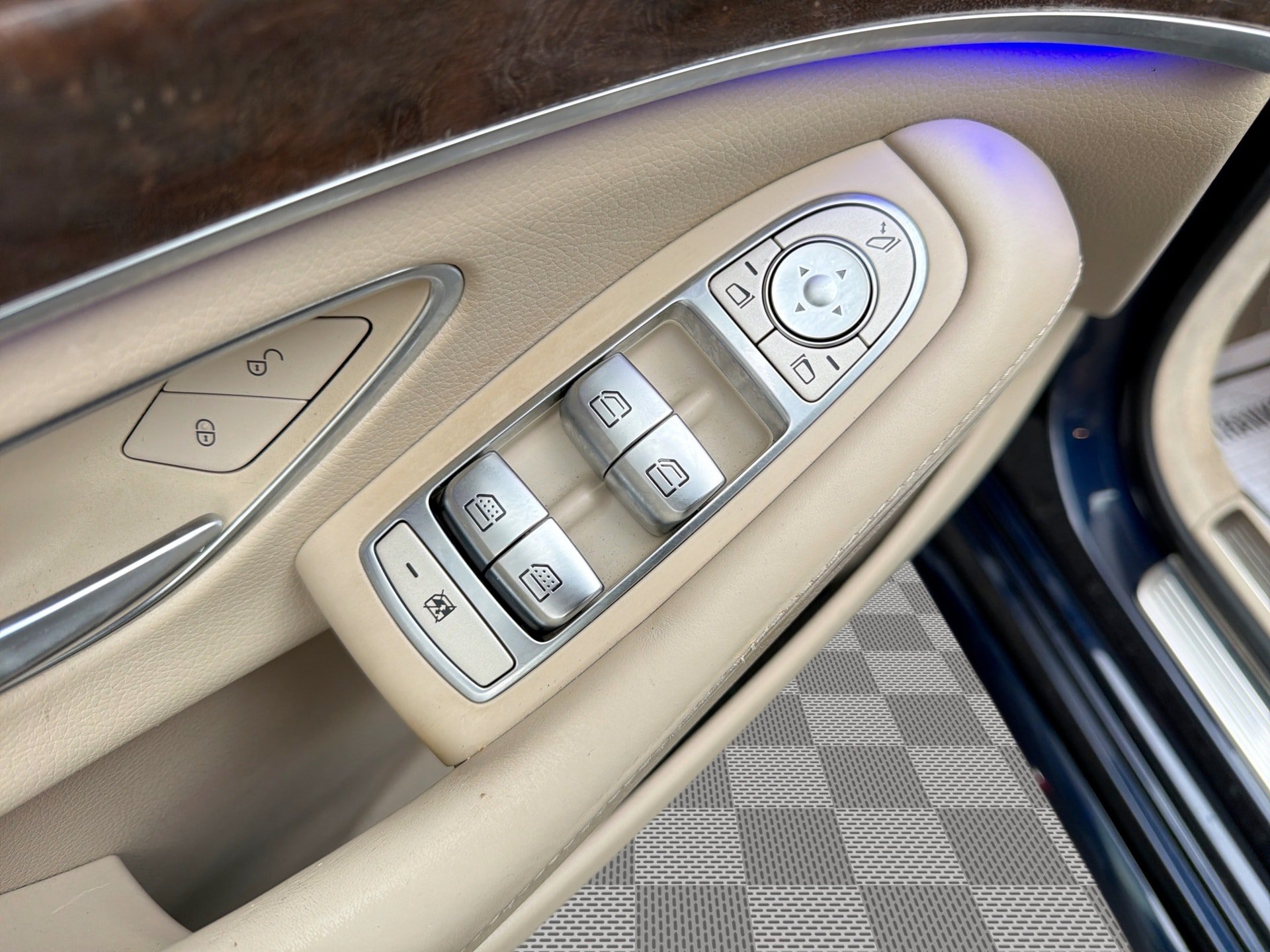 Used 2019 Mercedes-Benz S 560 Sedan image 15