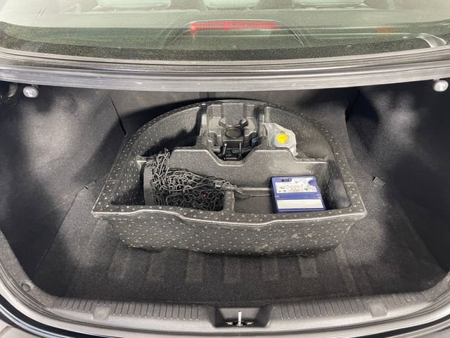 Used 2012 Hyundai Elantra GLS w/ Comfort Pkg 2 FWD image 17