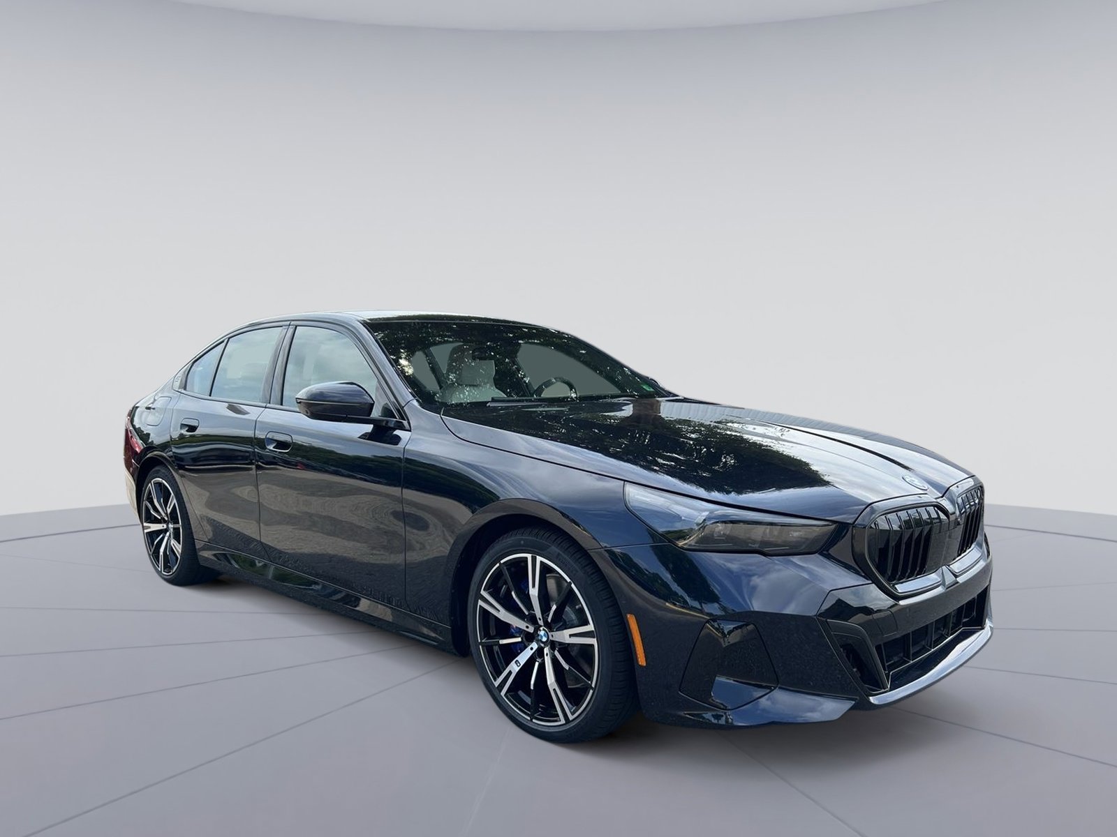 New 2026 BMW 550e xDrive w/ Executive Package image 7