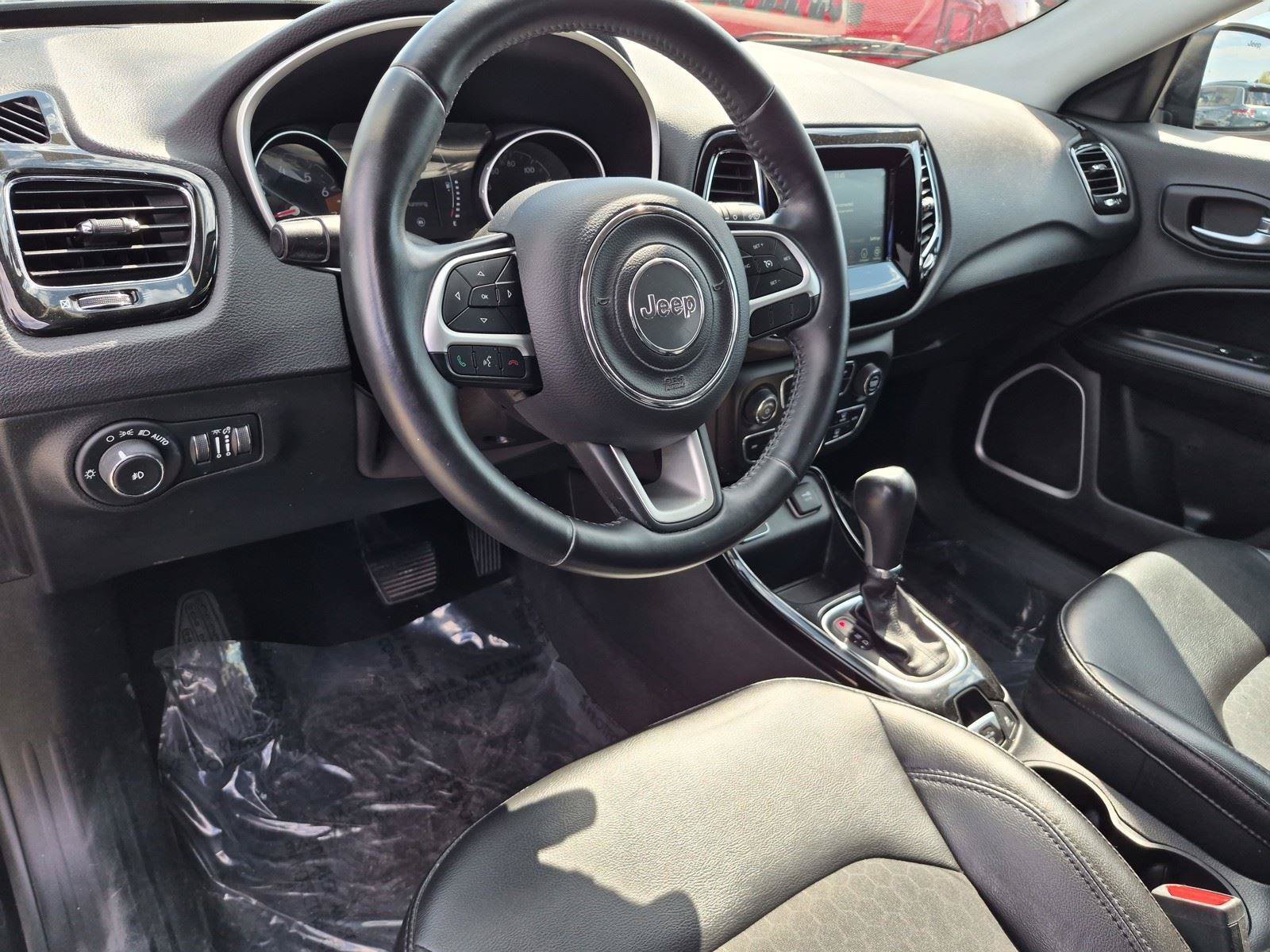 Used 2019 Jeep Compass Latitude FWD image 21