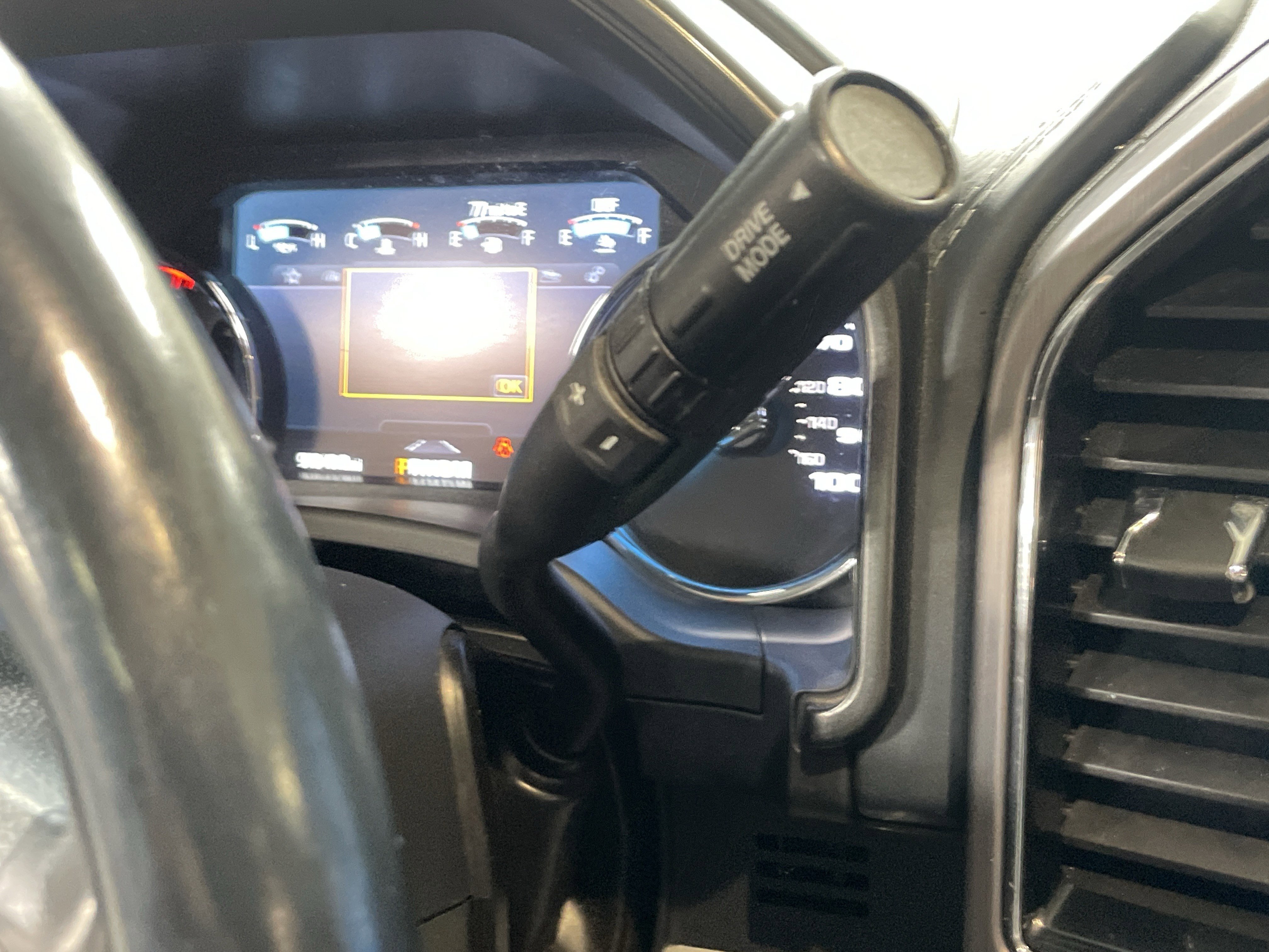 Used 2022 Ford F250 Limited w/ FX4 Off-Road Package image 26