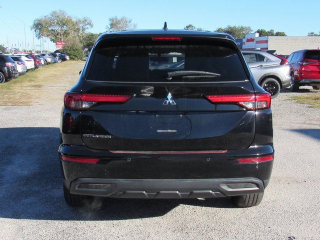 Used 2022 Mitsubishi Outlander ES image 5
