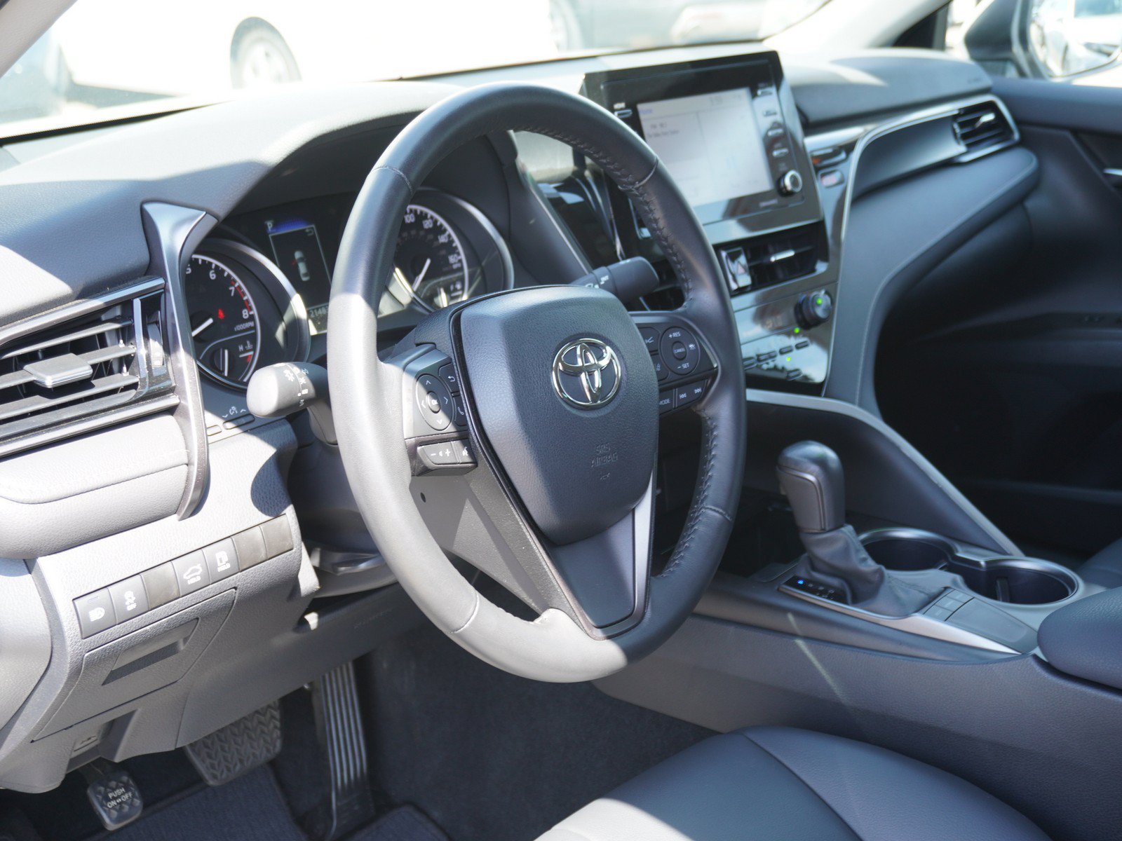 Used 2024 Toyota Camry SE FWD image 17