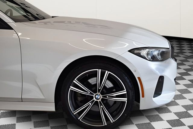 Used 2023 BMW 330i xDrive Sedan w/ Premium Package AWD/4WD image 13
