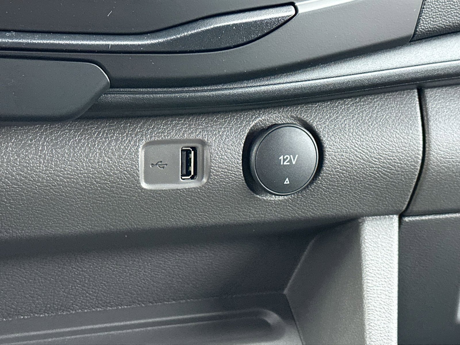 New 2026 Ford Transit 350 148 Low Roof w/ Load Area Protection Package image 27