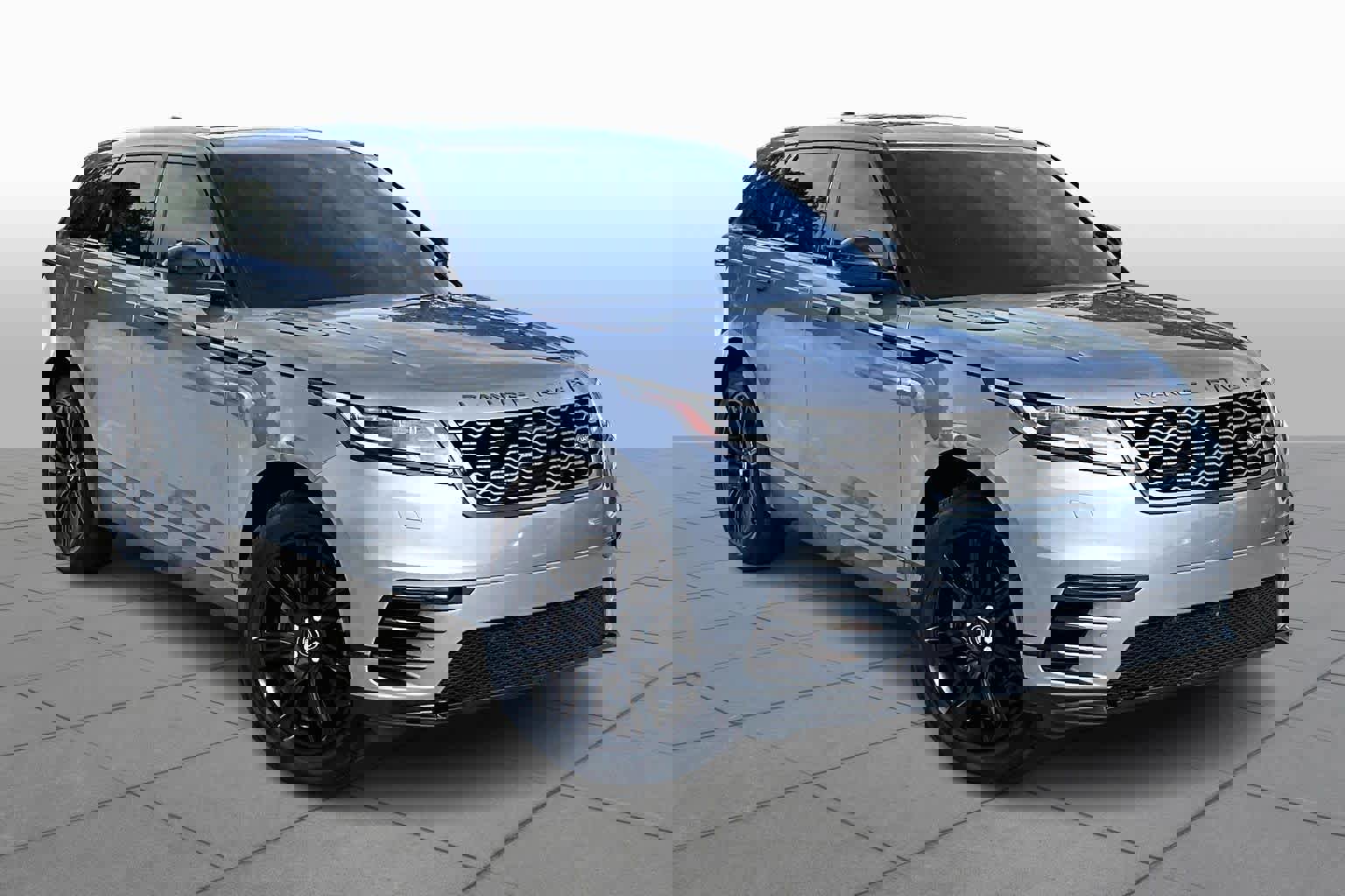 Used 2020 Land Rover Range Rover Velar R-Dynamic S image 4