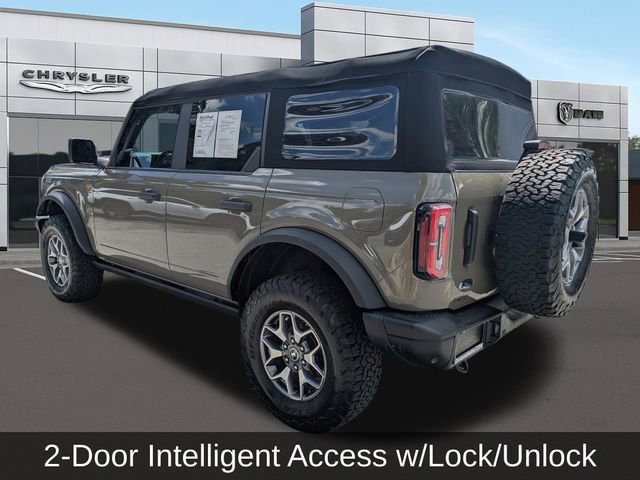 Used 2025 Ford Bronco Badlands image 8