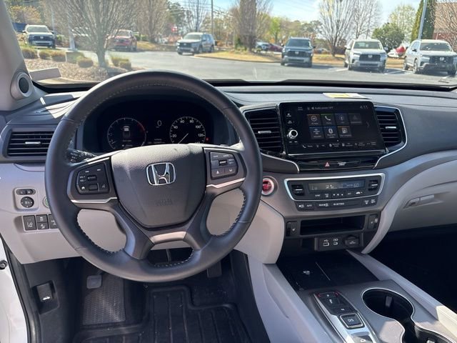 Used 2025 Honda Ridgeline RTL image 16