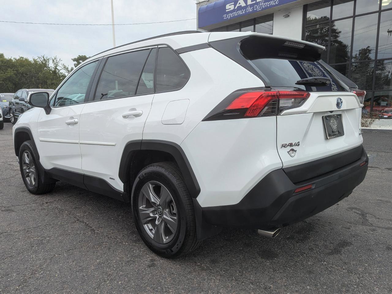 Used 2024 Toyota RAV4 XLE AWD/4WD image 8
