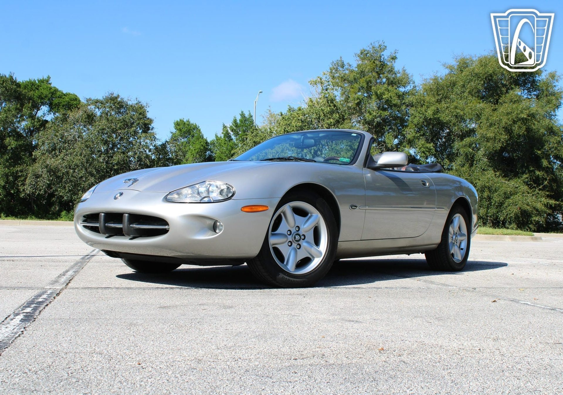 Used 1999 Jaguar XK8 Convertible image 2