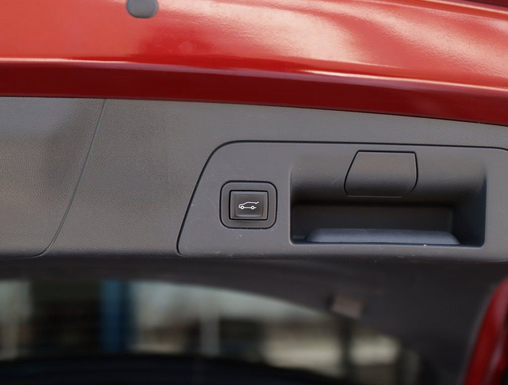 Used 2023 Buick Envision Essence image 27