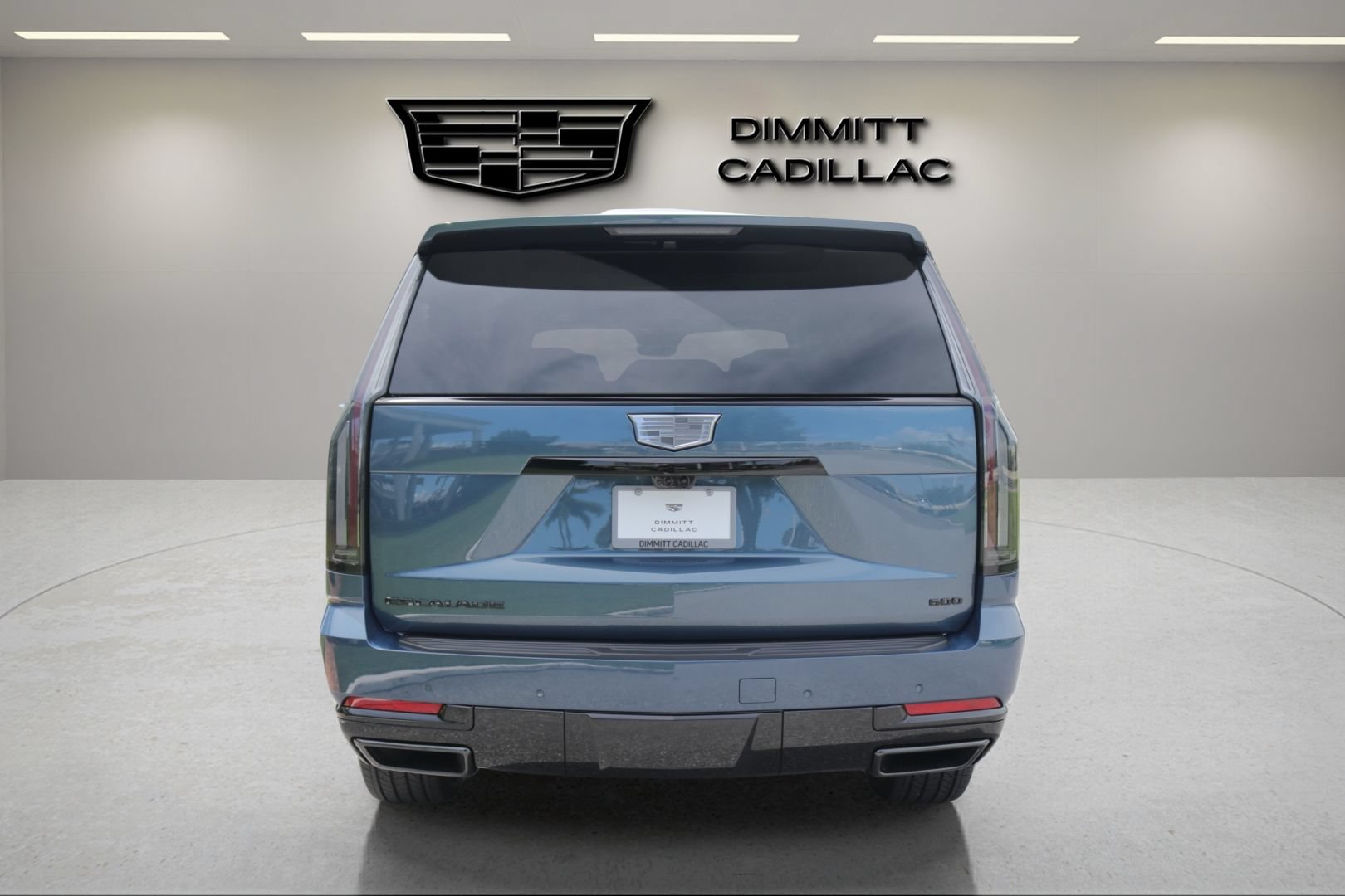 New 2026 Cadillac Escalade ESV Platinum Sport w/ LPO, ONYX Package AWD/4WD image 6