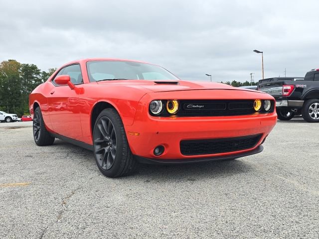 Used 2023 Dodge Challenger SXT w/ Blacktop Package image 7