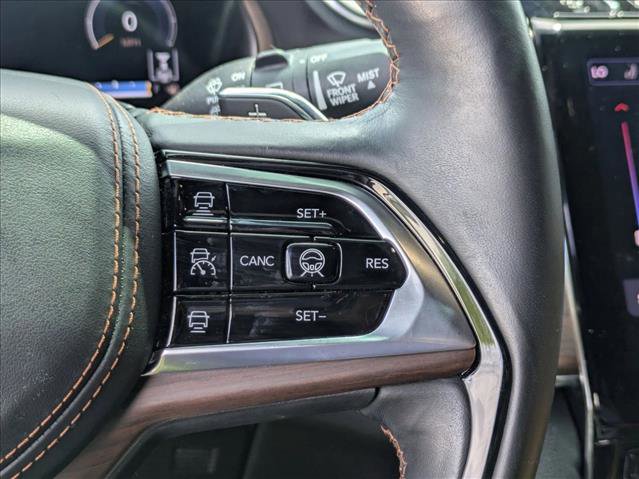 Used 2021 Jeep Grand Cherokee L Summit w/ Advanced Protech Group IV image 15