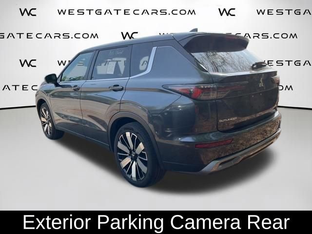 Used 2025 Mitsubishi Outlander SE image 10
