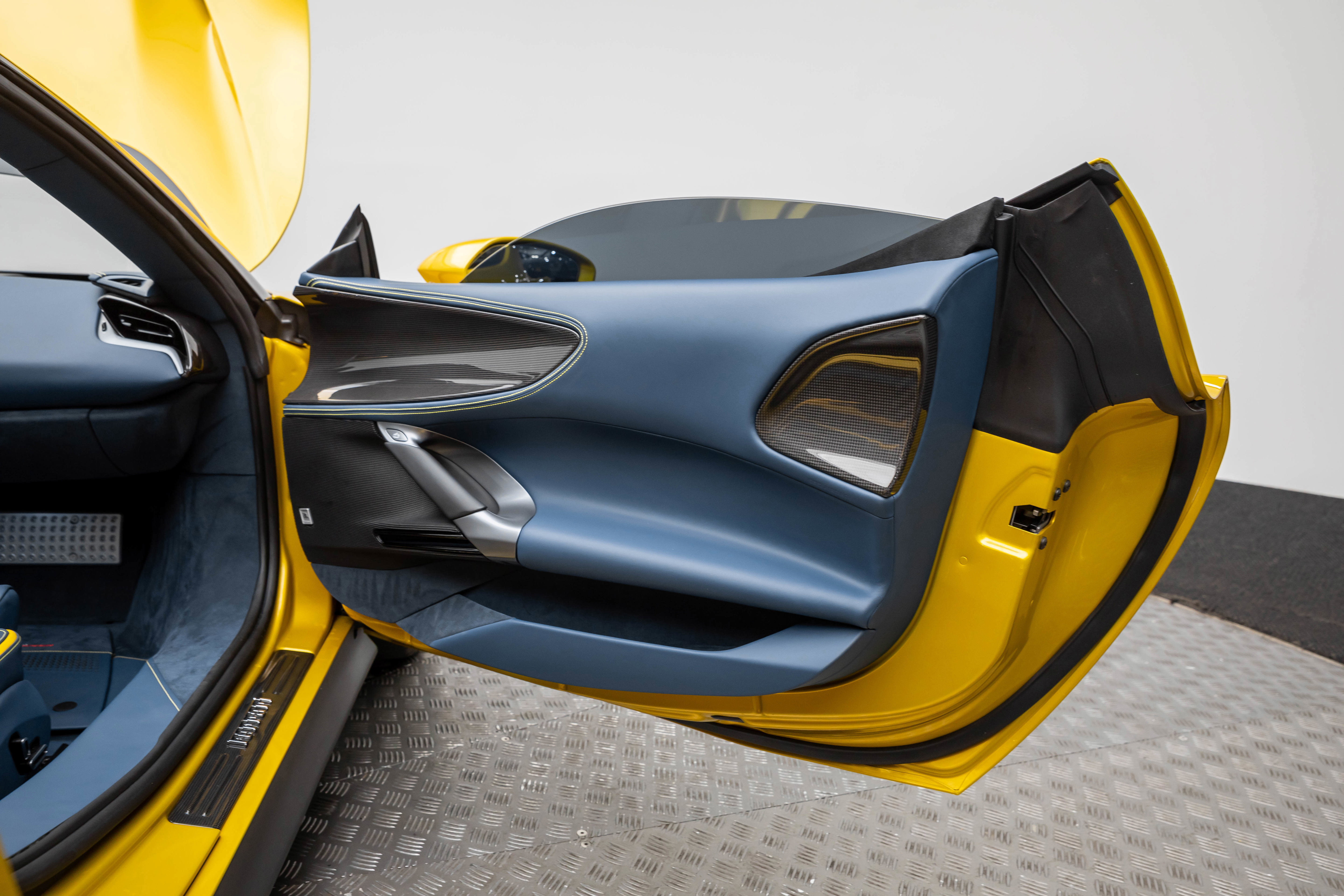 Certified 2024 Ferrari SF90 Spider image 38