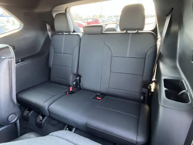 Used 2024 GMC Acadia Elevation FWD image 18