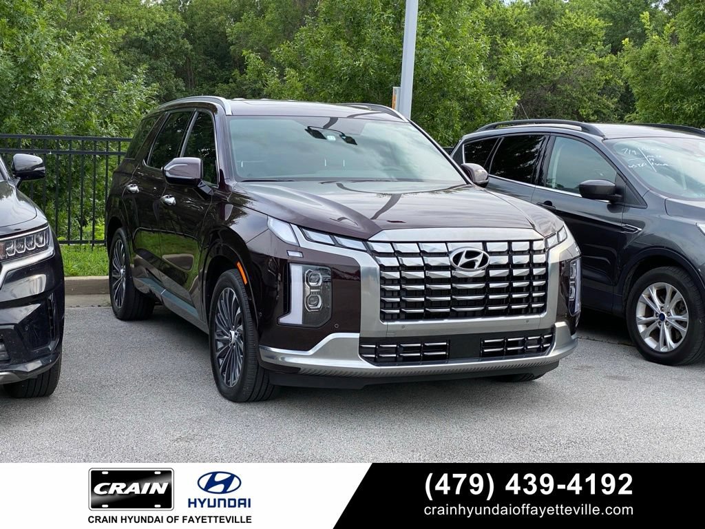 Used 2024 Hyundai Palisade Calligraphy FWD image 1
