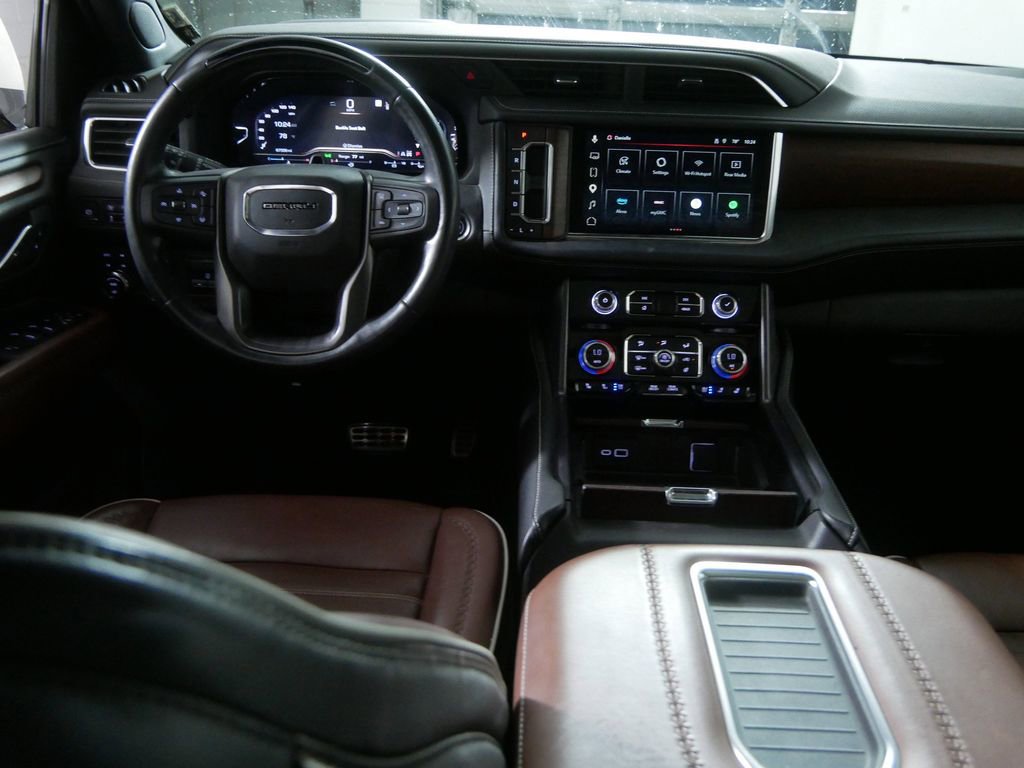 Used 2023 GMC Yukon XL Denali Ultimate AWD/4WD image 24