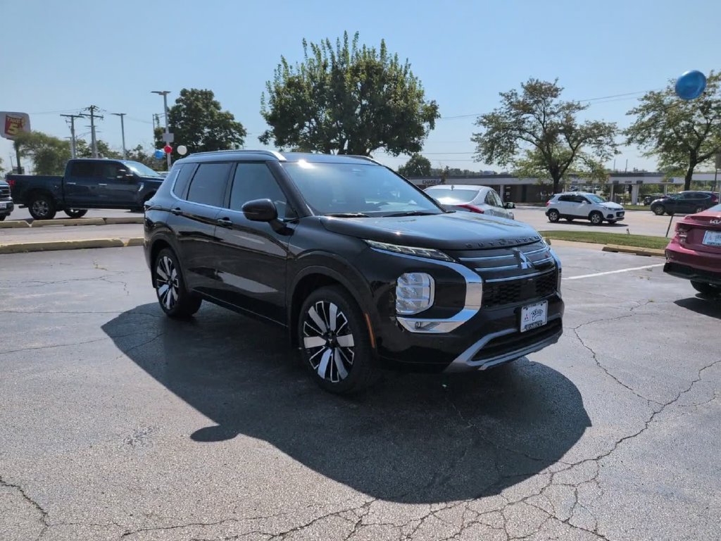 New 2026 Mitsubishi Outlander SEL FWD image 3