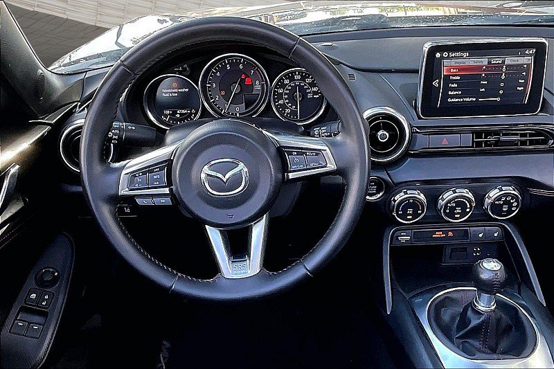 Used 2017 MAZDA MX-5 Miata RF Grand Touring RWD image 4