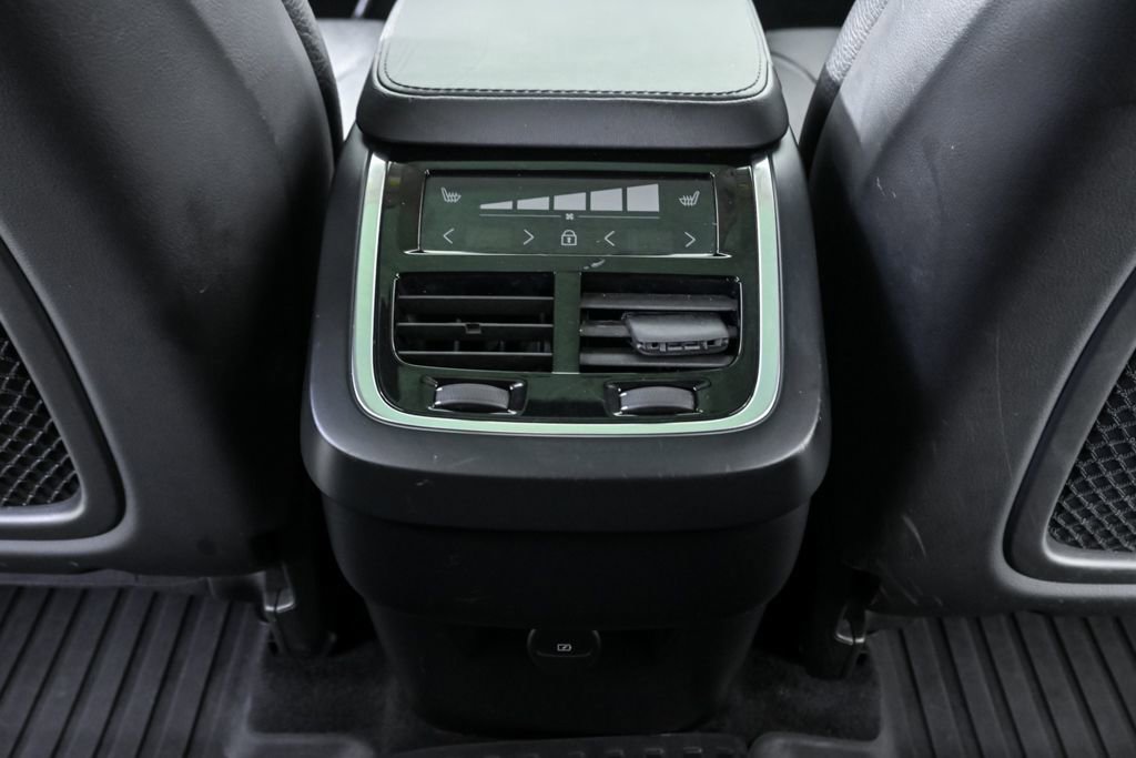 Certified 2023 Volvo XC90 B6 Core w/ Protection Package Premier AWD/4WD image 21