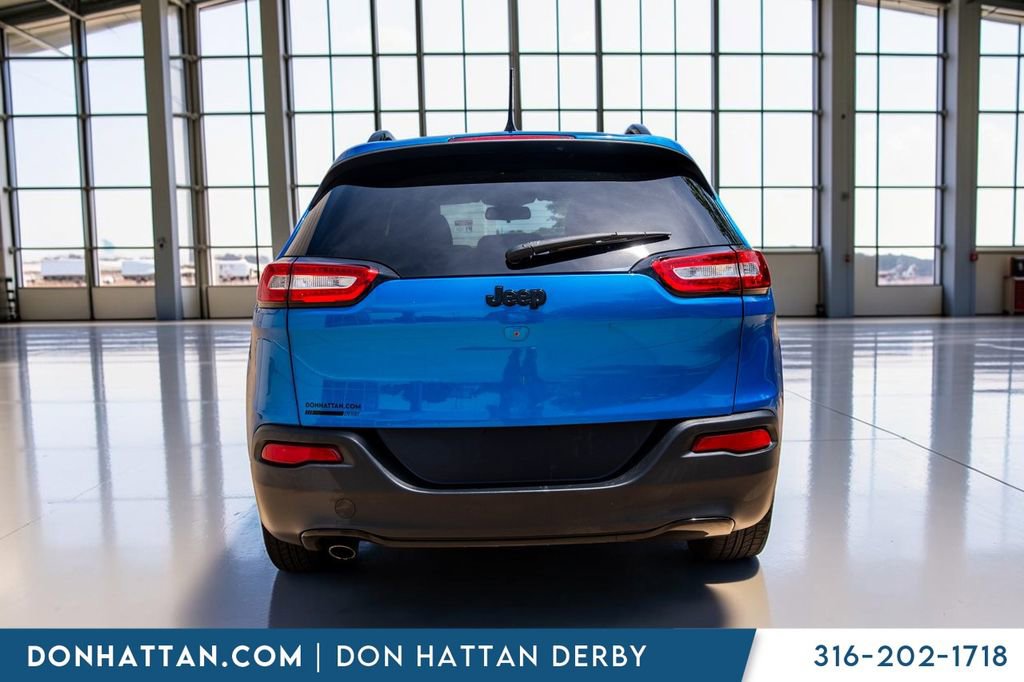 Used 2018 Jeep Cherokee Latitude w/ Altitude Package FWD image 29