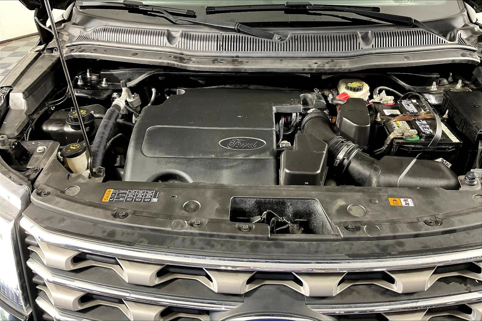 Used 2016 Ford Explorer XLT w/ Equipment Group 202A image 30