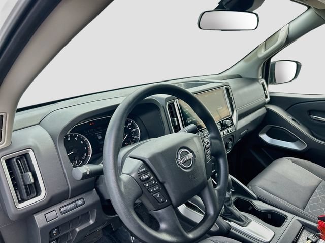 Certified 2025 Nissan Frontier SV RWD image 6