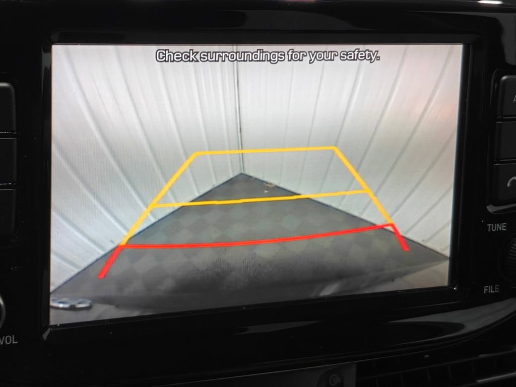 Used 2020 Hyundai Elantra GT FWD image 7